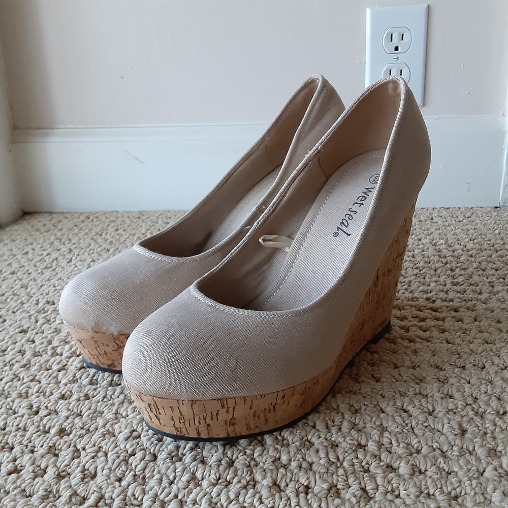 Wet Seal Wedges Size 9